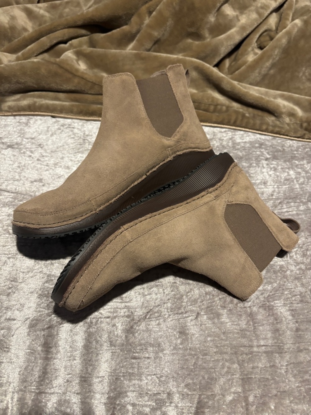 Chaco Men's Size 12 Light Brown Suede Chukka Chelsea Boot - Picture 5 of 11